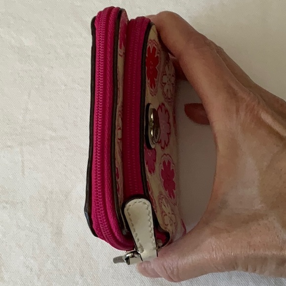 Coach Waverly Pink Floral Small Wallet - Picture 6 of 9